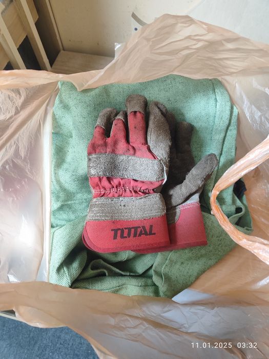 Вещи для сварки, костюм и перчатки