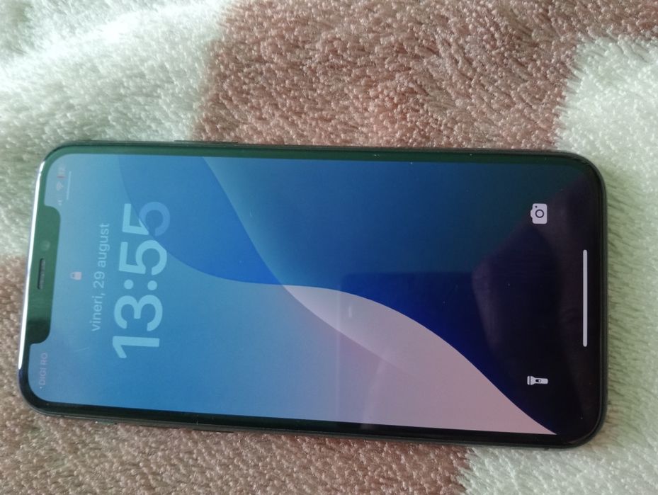Vând iPhone 11 pro