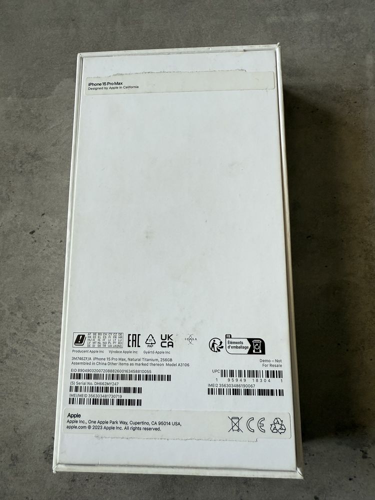 iPhone 15 pro max 256GB Natural Nitanium