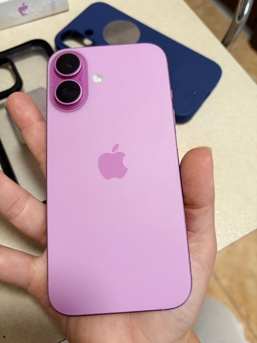 Iphone 16  roz  128 GB