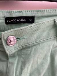 Къси панталонки LCW CASUAL