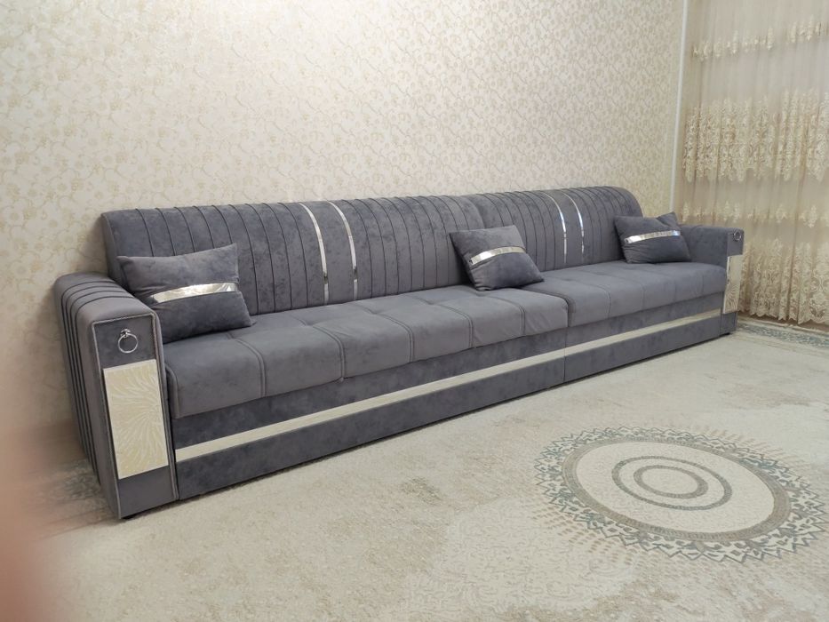 Диван обивка велюр 3.8 метр