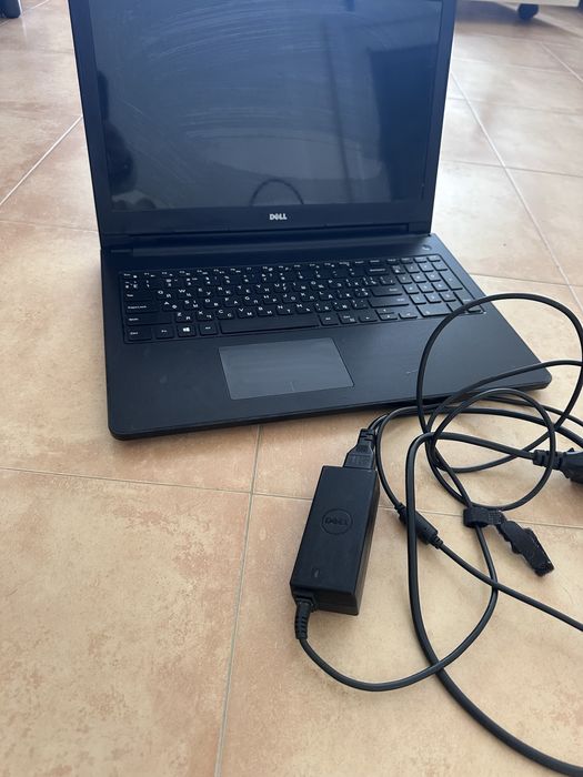 Продавам лаптоп Dell