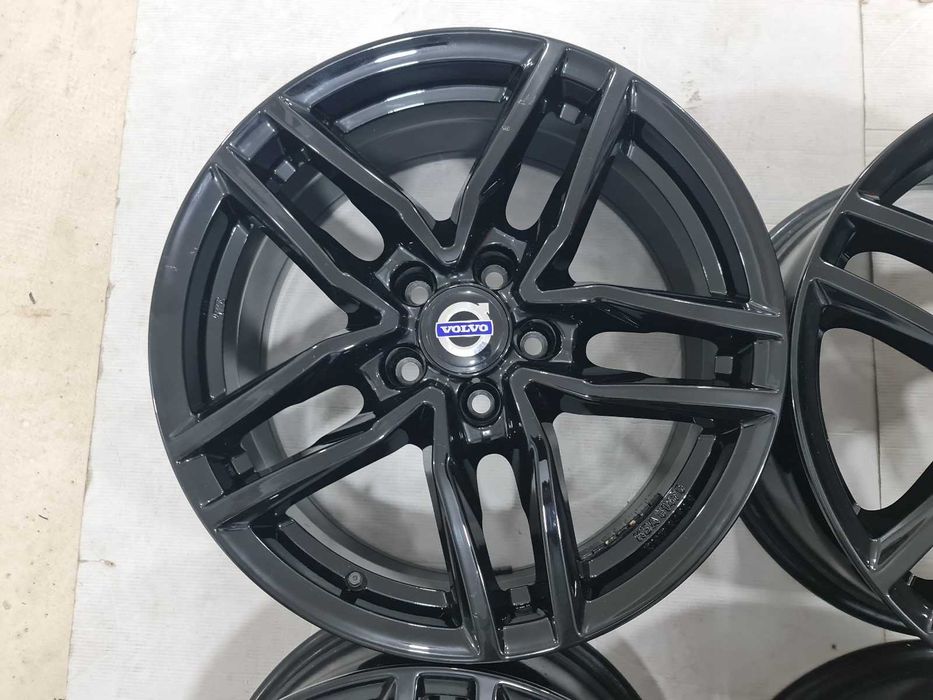 Jante 17 Ford Mondeo Focus Kuga Puma Volvo V40 V60 7.5Jx17 ET45 5x108