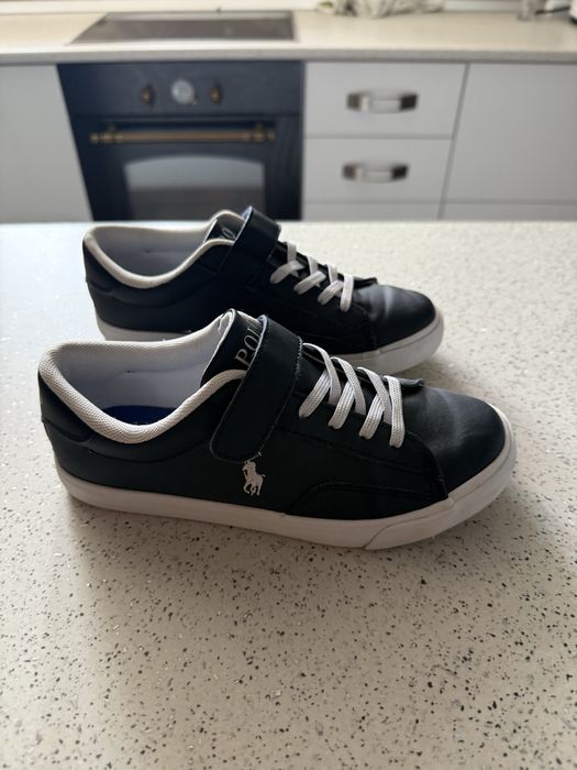 Tenesi Polo Ralph Lauren nr 34 ( 22,5 cm ) 10/10 Pret : 89 lei