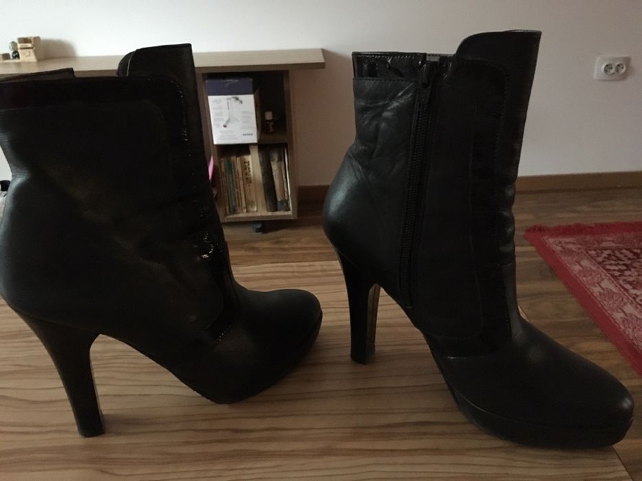 Botine din piele