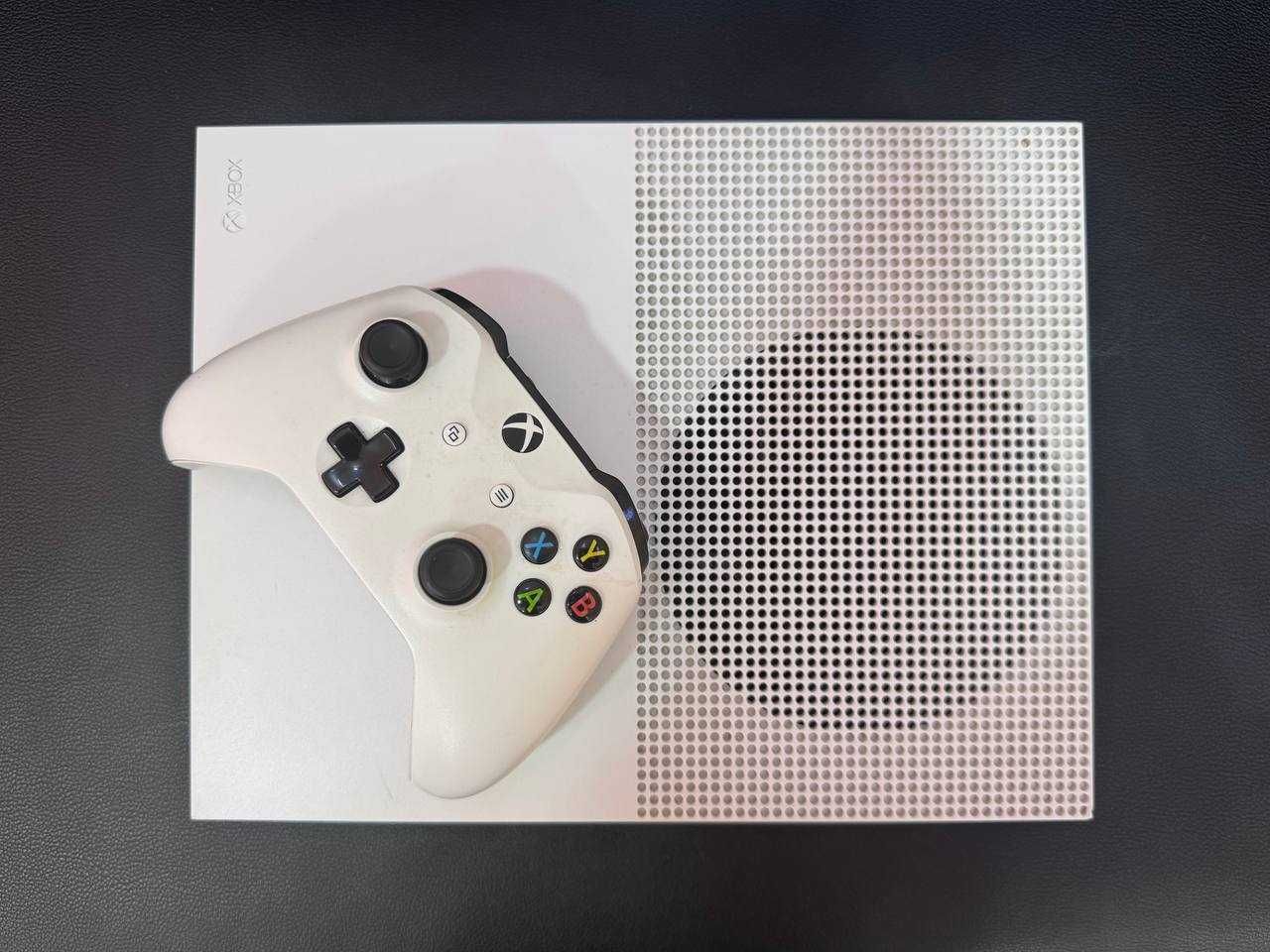 Продается Игровой Консоль X-Box one S