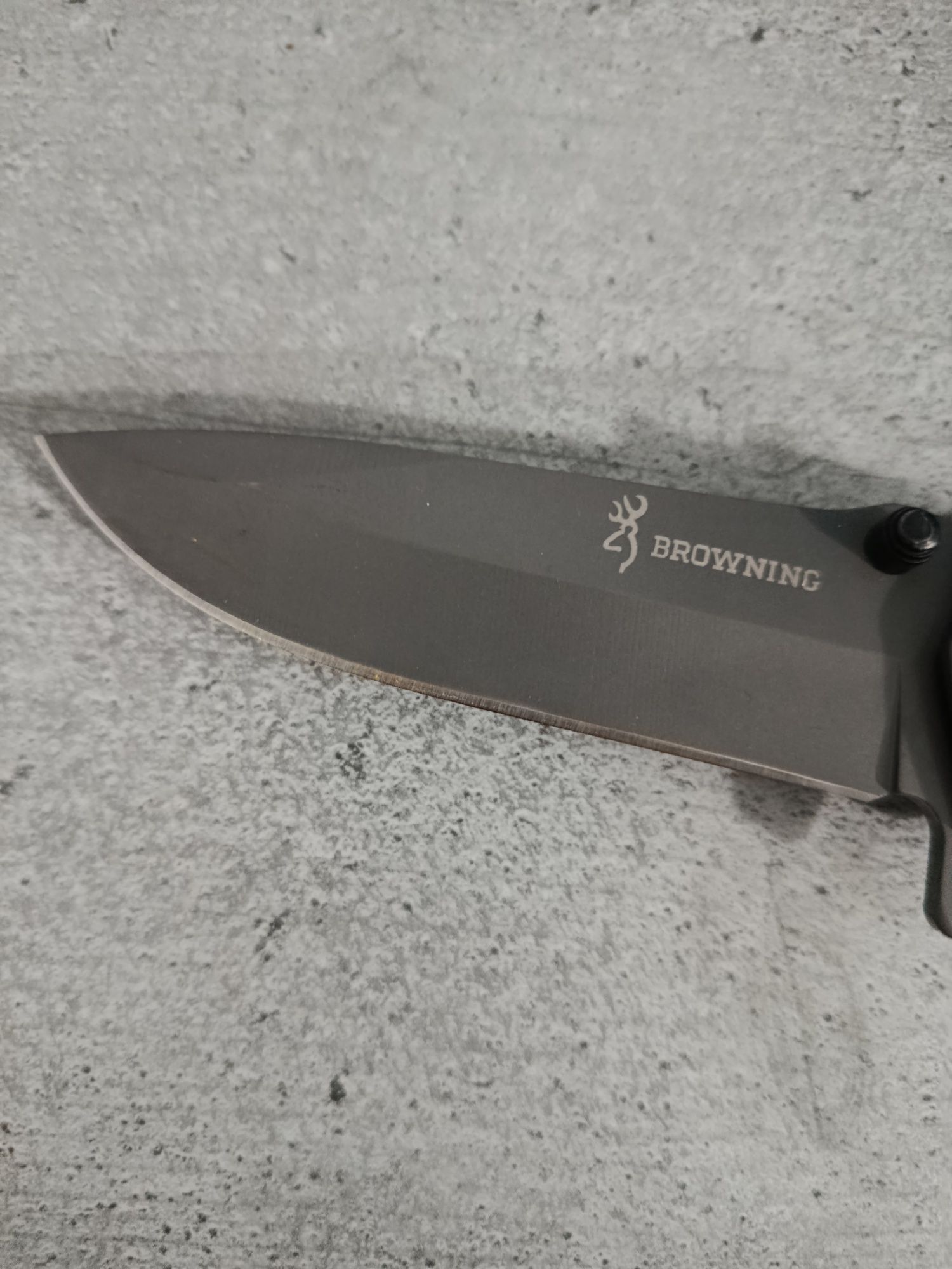 Сгъваем нож BROWNING полуавтоматичен с линейно заключване