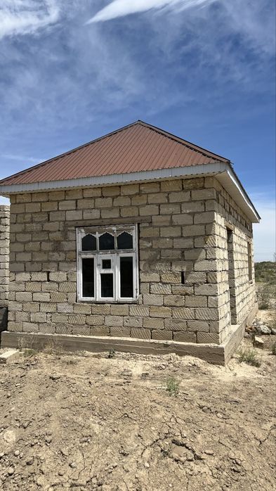 Бәйтерек-4 .2болмелі времянка сатылады.Мектептің жаны