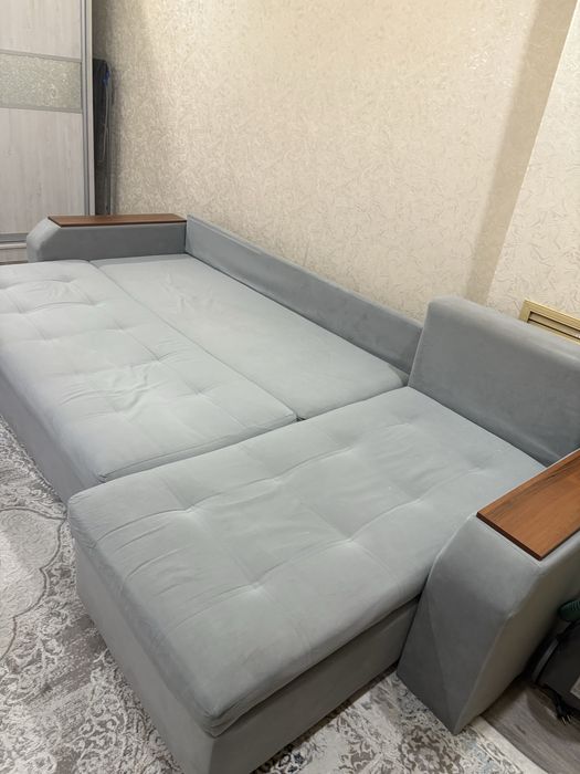 Продам диван угловой