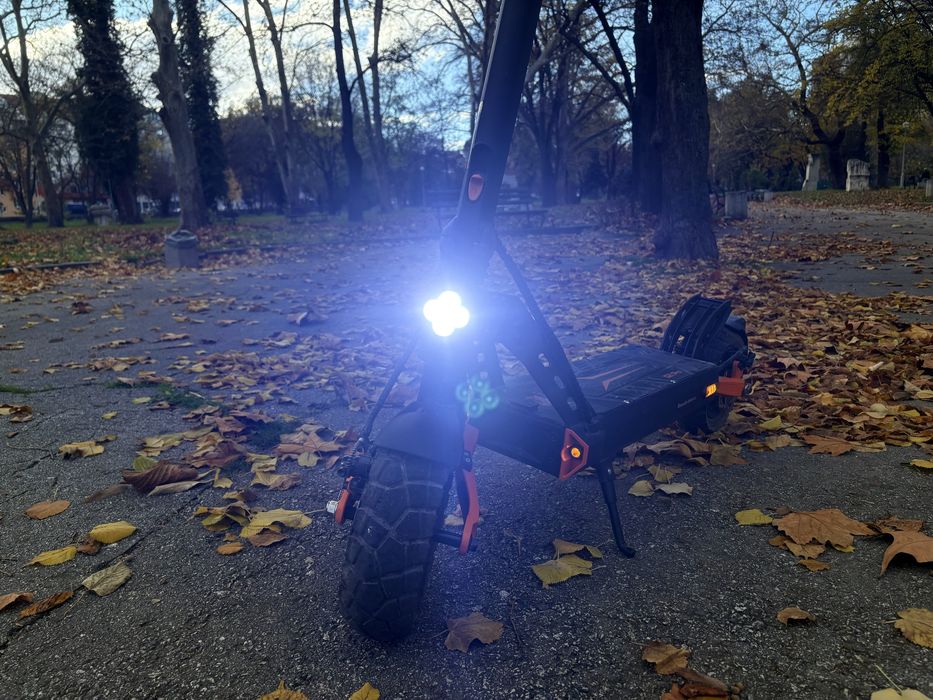 Продавам електрическа тротинетка Kugoo G2 Pro като нова