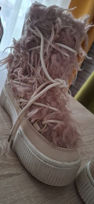 Vând ghete îmblănite H&M-marime 36