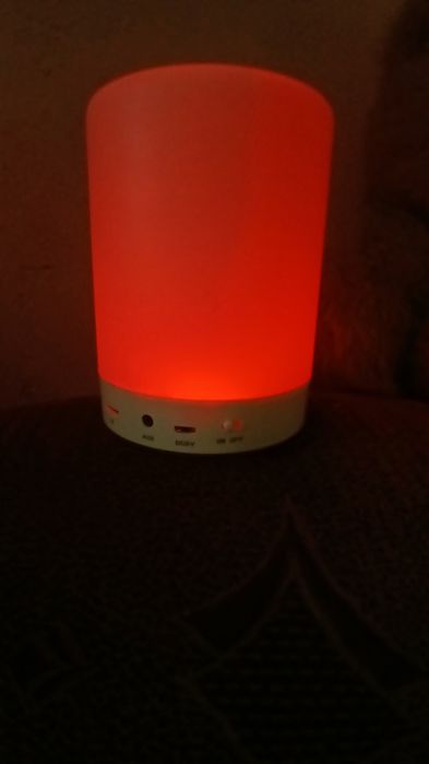 Boxa portabilă wireless cu touch,rgb etc
Funcții :
-Touch(apeși pt a s