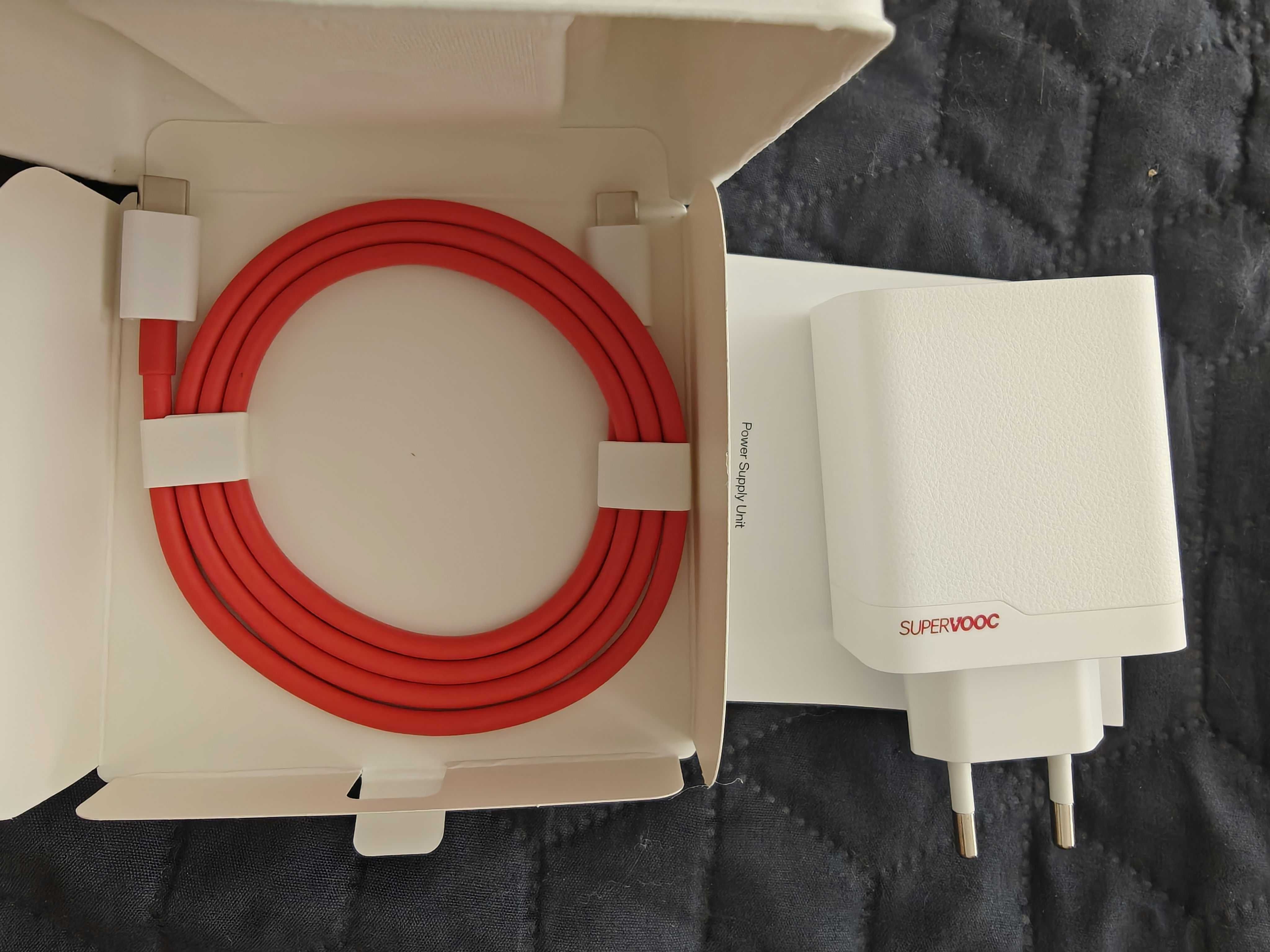 OnePlus SuperVOOC зарядно 120W Dual Port (USB-C + USB-A) – Чисто ново