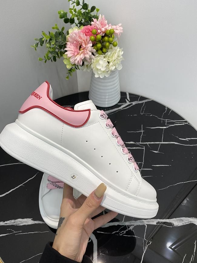 Alexander Mcqueen sneakers pink and white