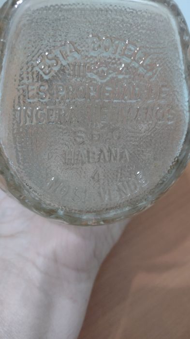 3 . Sticle , pahare , carafa , țoiuri, untieră , plosca bota