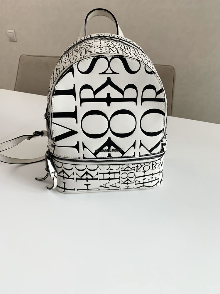 Рюкзак Michael Kors