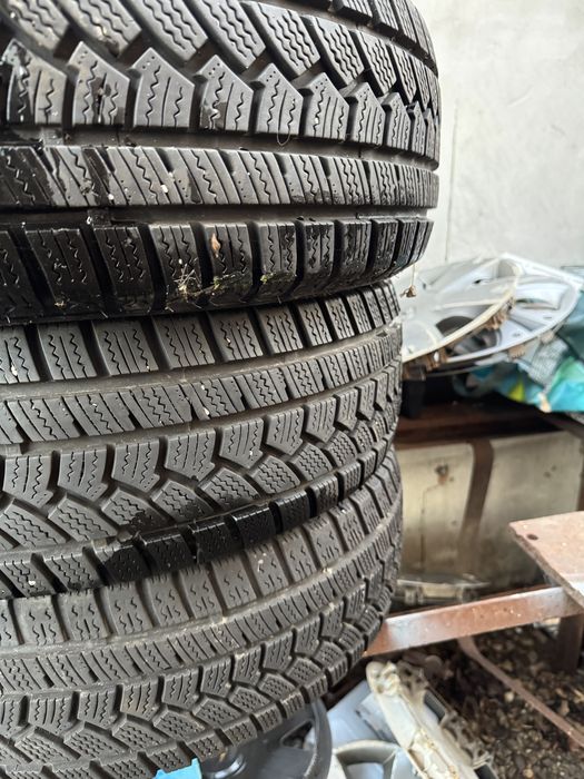 3 anvelope de iarna noi 205/60/16