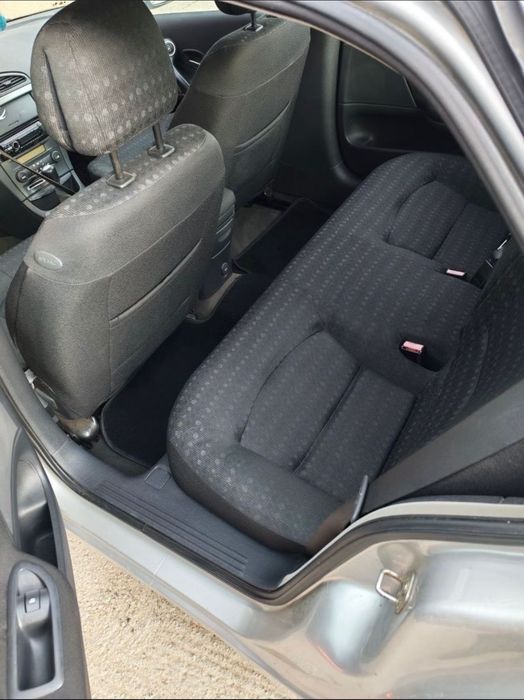 Vând Renault Laguna