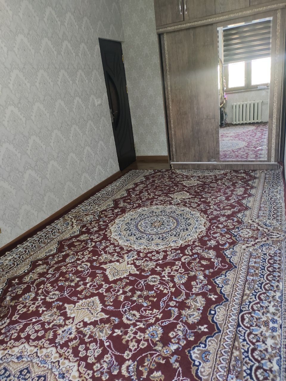 Srochna 2 xonali uy sotiladi
