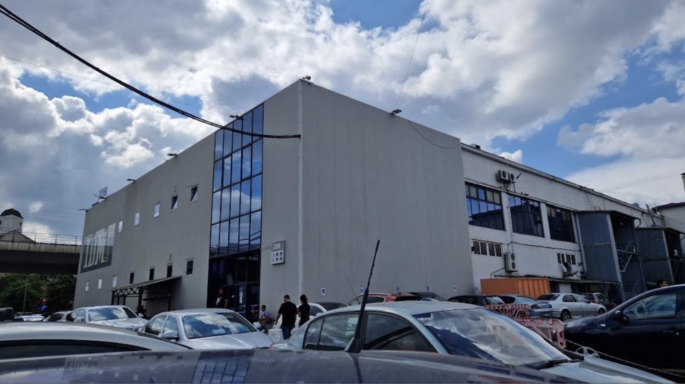 Inchiriez mai multe standuri idm basarab