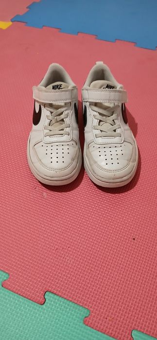 Adidasi Nike marime 31