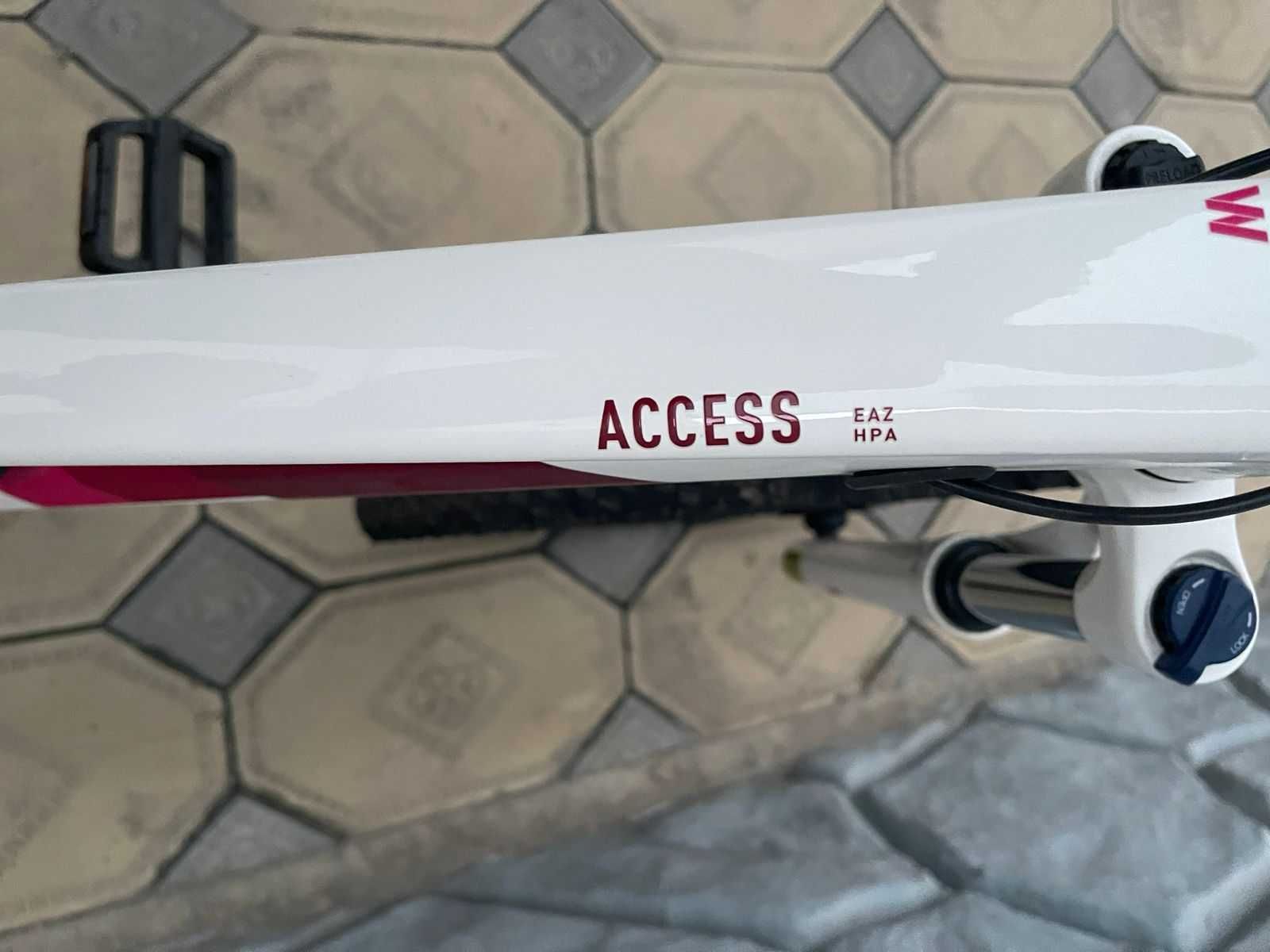 Продам топовый велосипед Cube Access WS EAZ