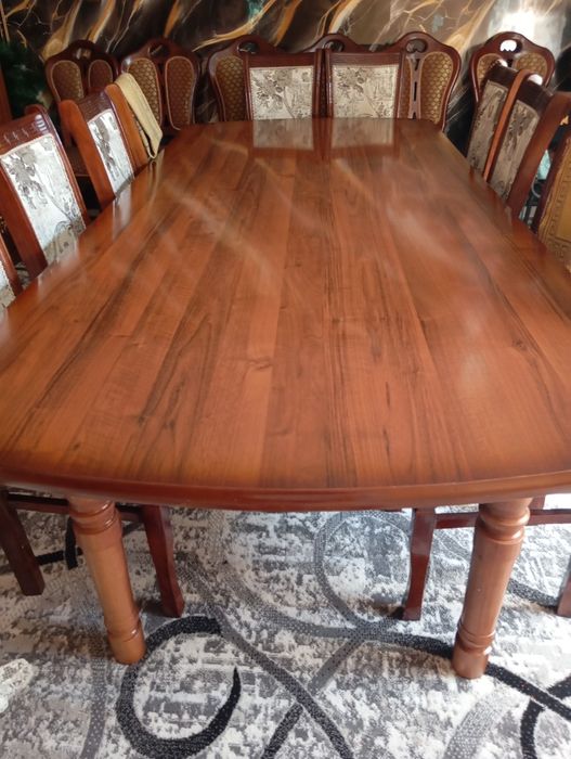 Стол, стул 8 шт в хорошем состоянии