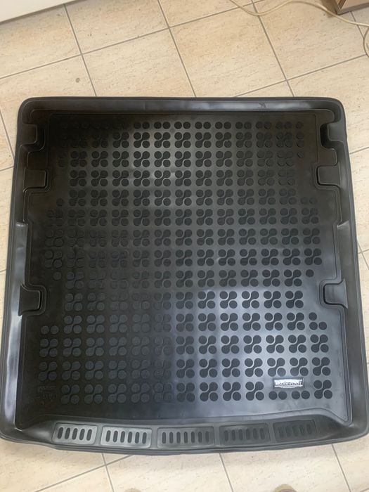 Стелка багажник Шкода Октавия комби