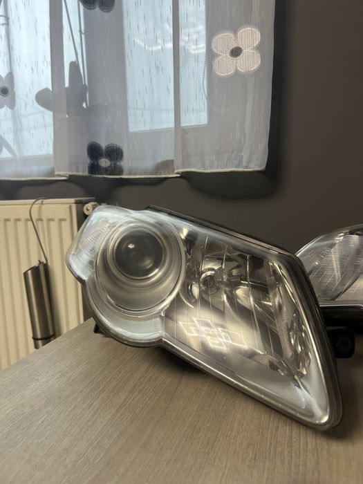 Faruri Passat B6 impecabile