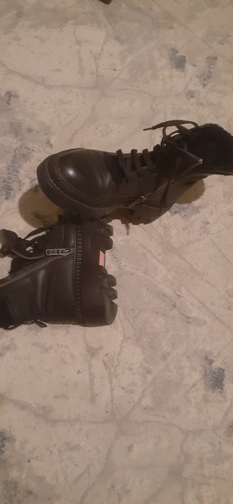 Женские ботинки бренд Nursace  37 раз