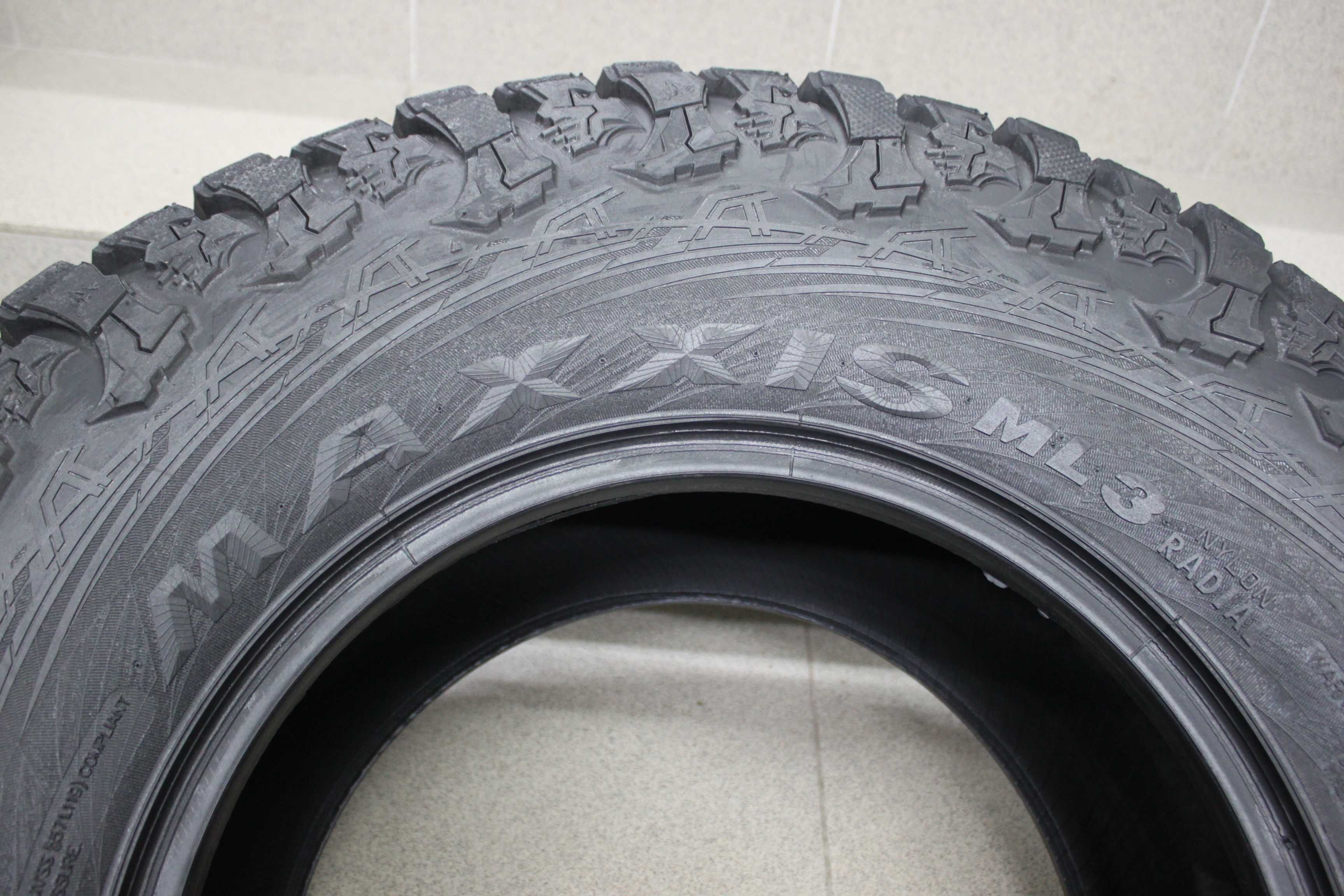 32x10-15 Maxxis offroad