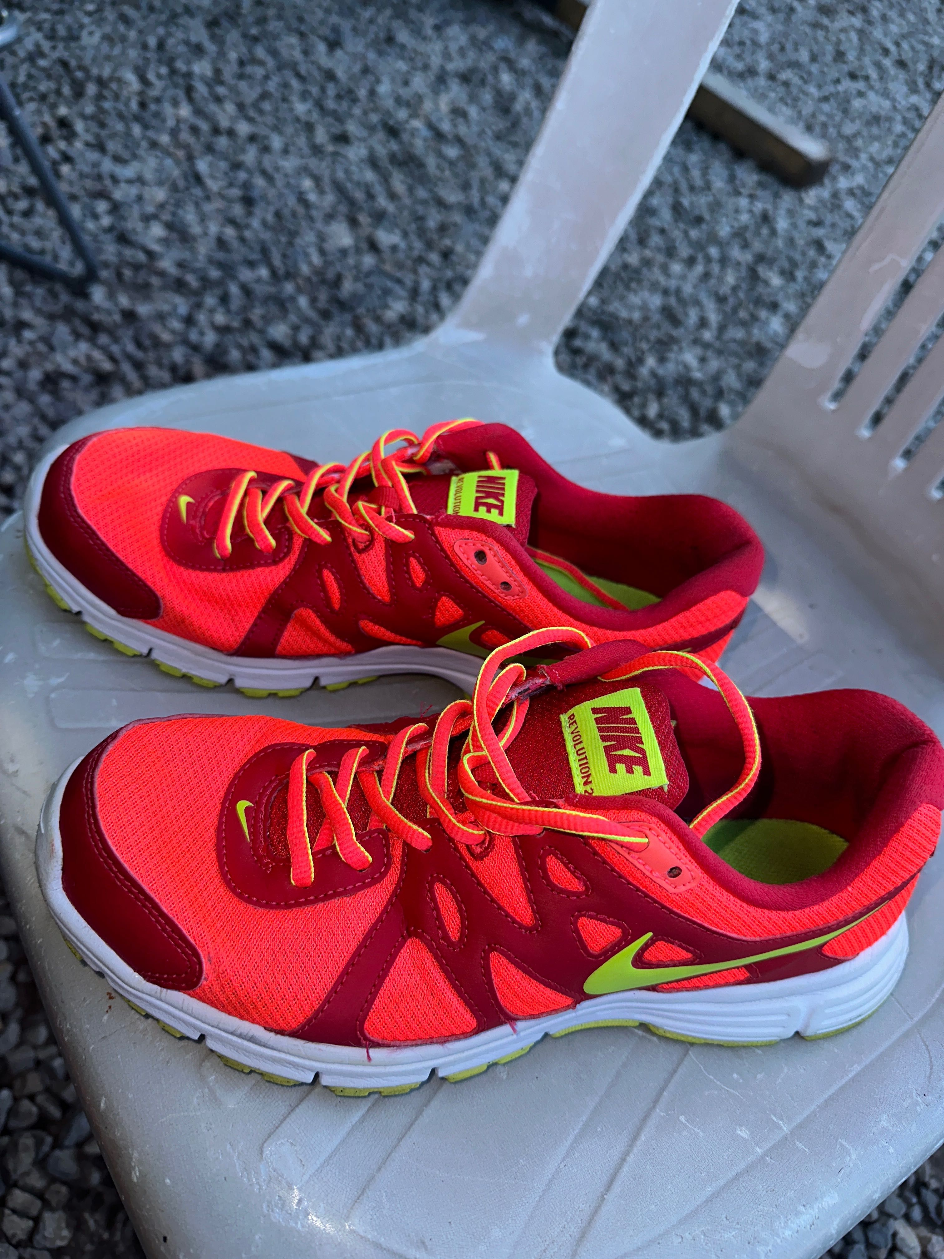 Маратонки найк 41 номер/ Nike