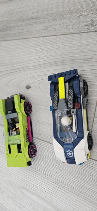 Lego City 60415 police car & muscle car