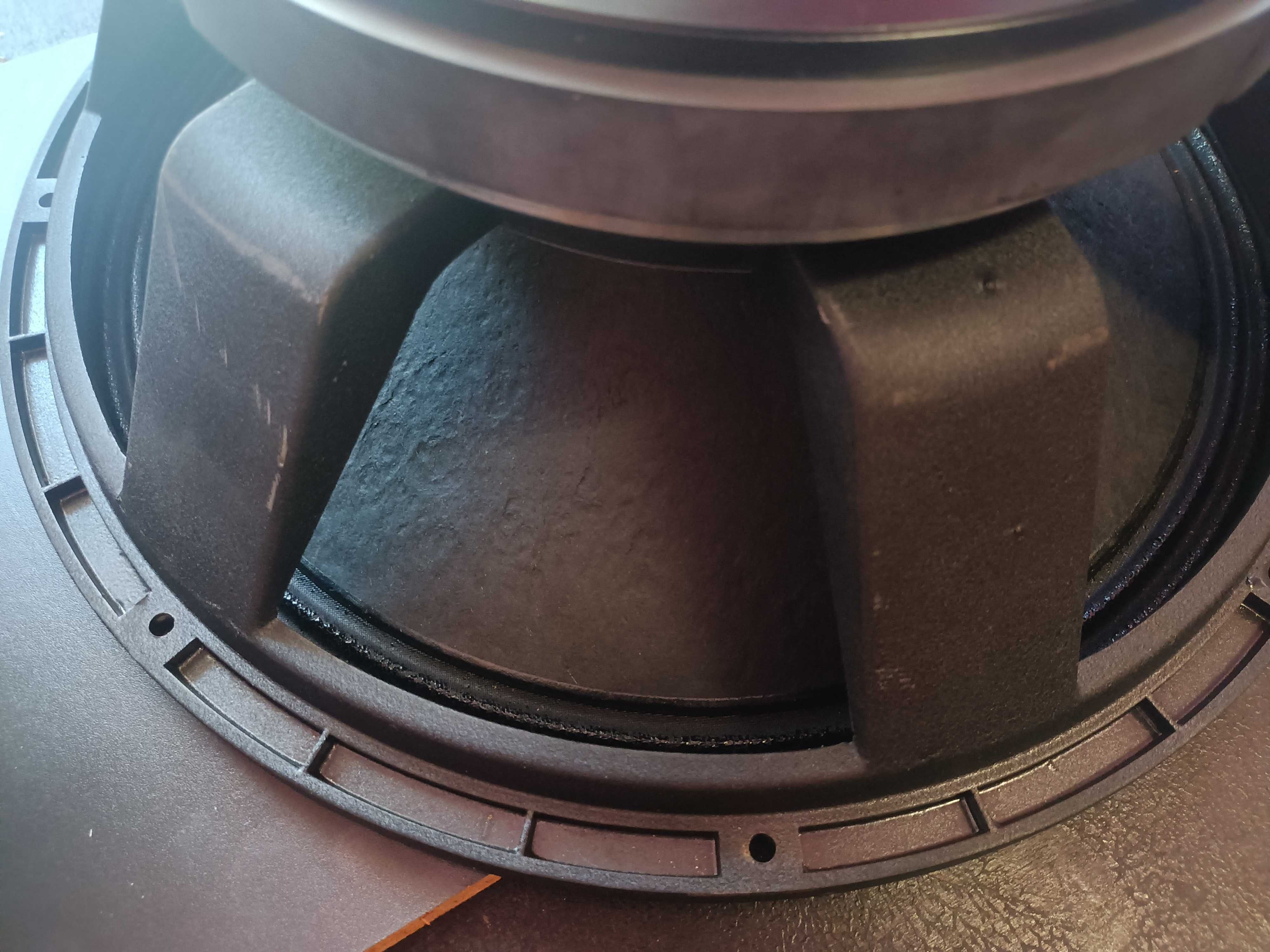 Vand 2 Difuzoare Void V-18-1000