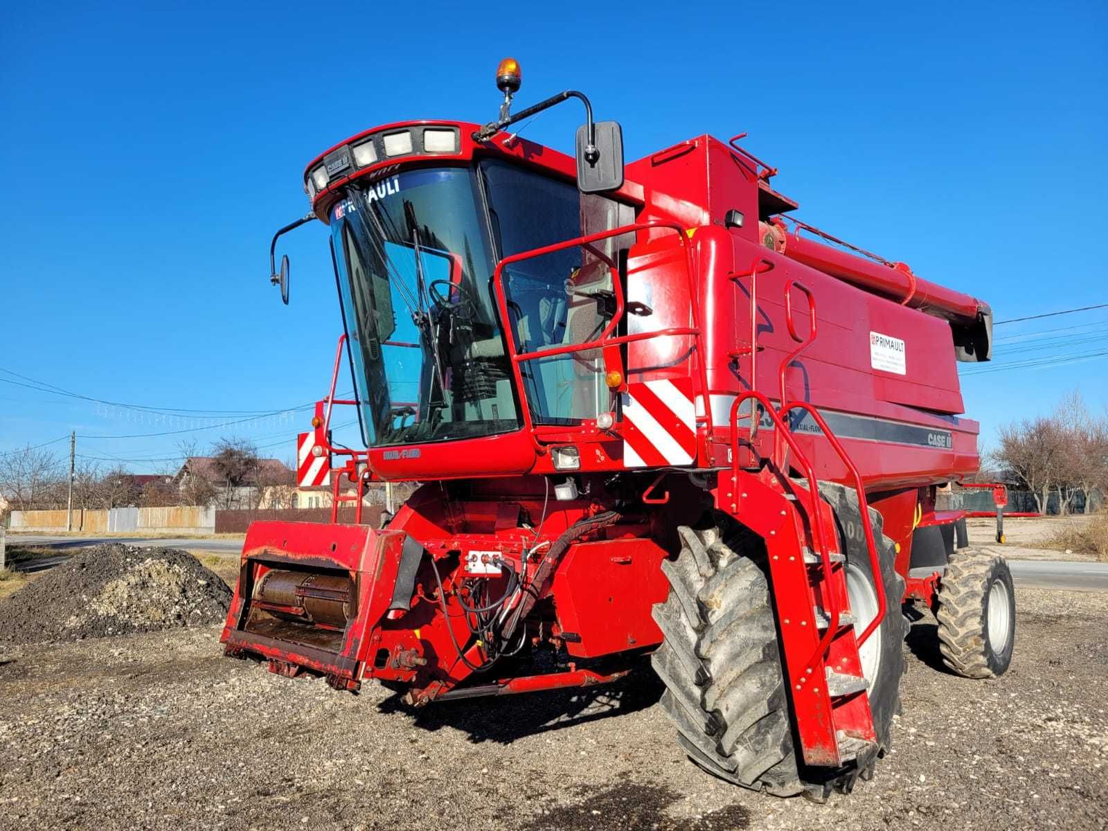 Combina Case IH Axial 2388 E