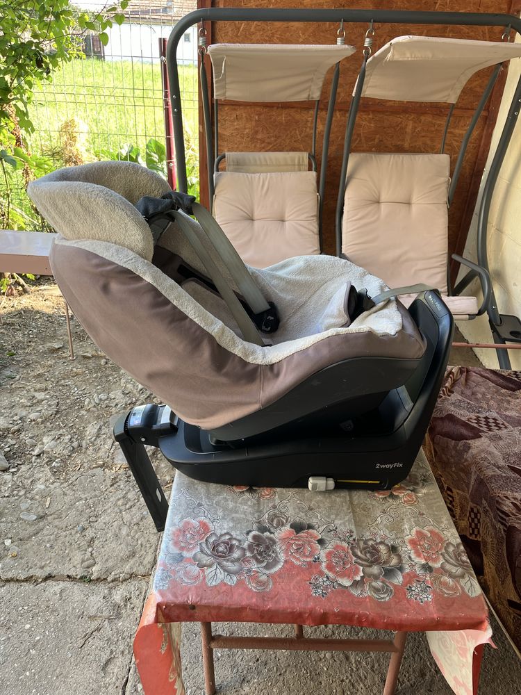 Maxi-Cosi 2wayPearl + baza auto 2wayFix