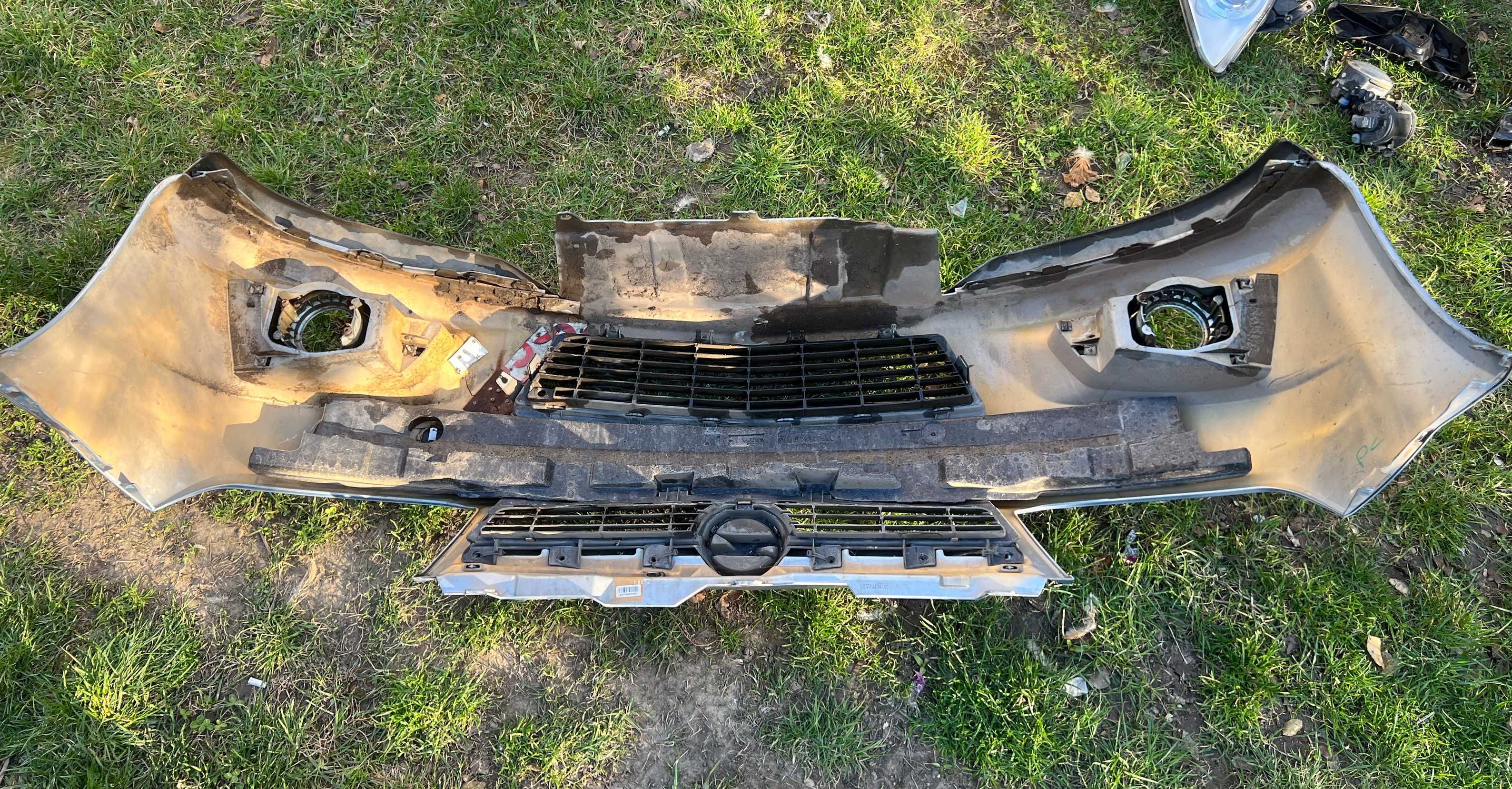 Bara fata Opel Tigra TwinTop B - cu mici defecte