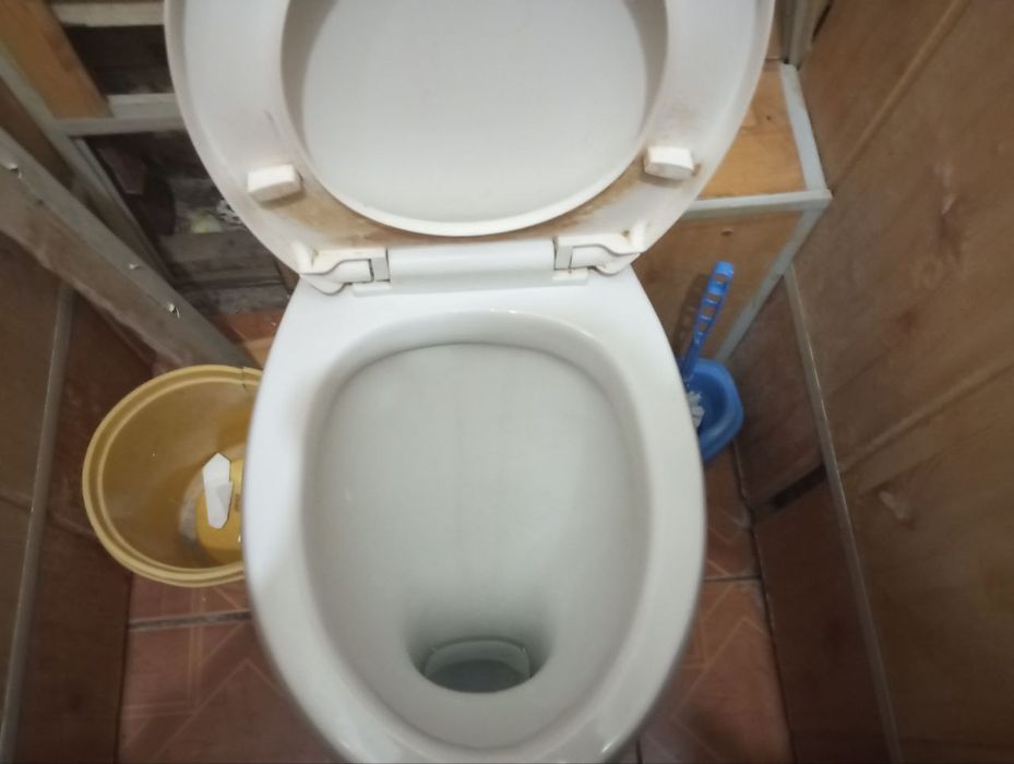 Сдаётся 3х ком квартира на питисотки  около 3 школы  1 этаж