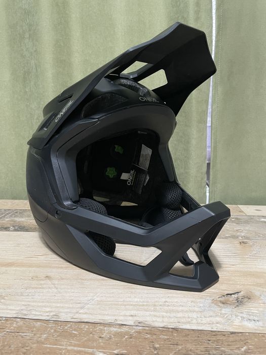 Vand casca oneal in stare foarte buna