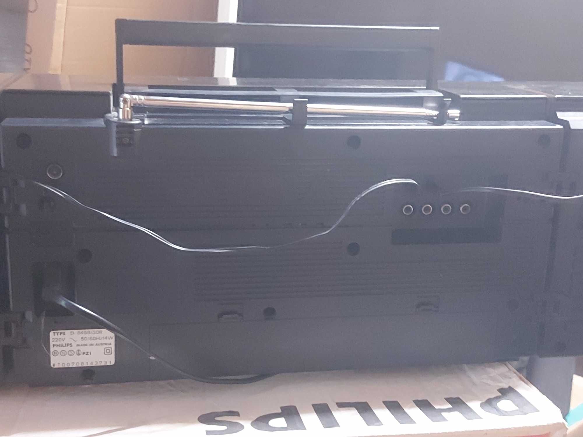 Philips D8458 Tandem Soundmachine Boombox