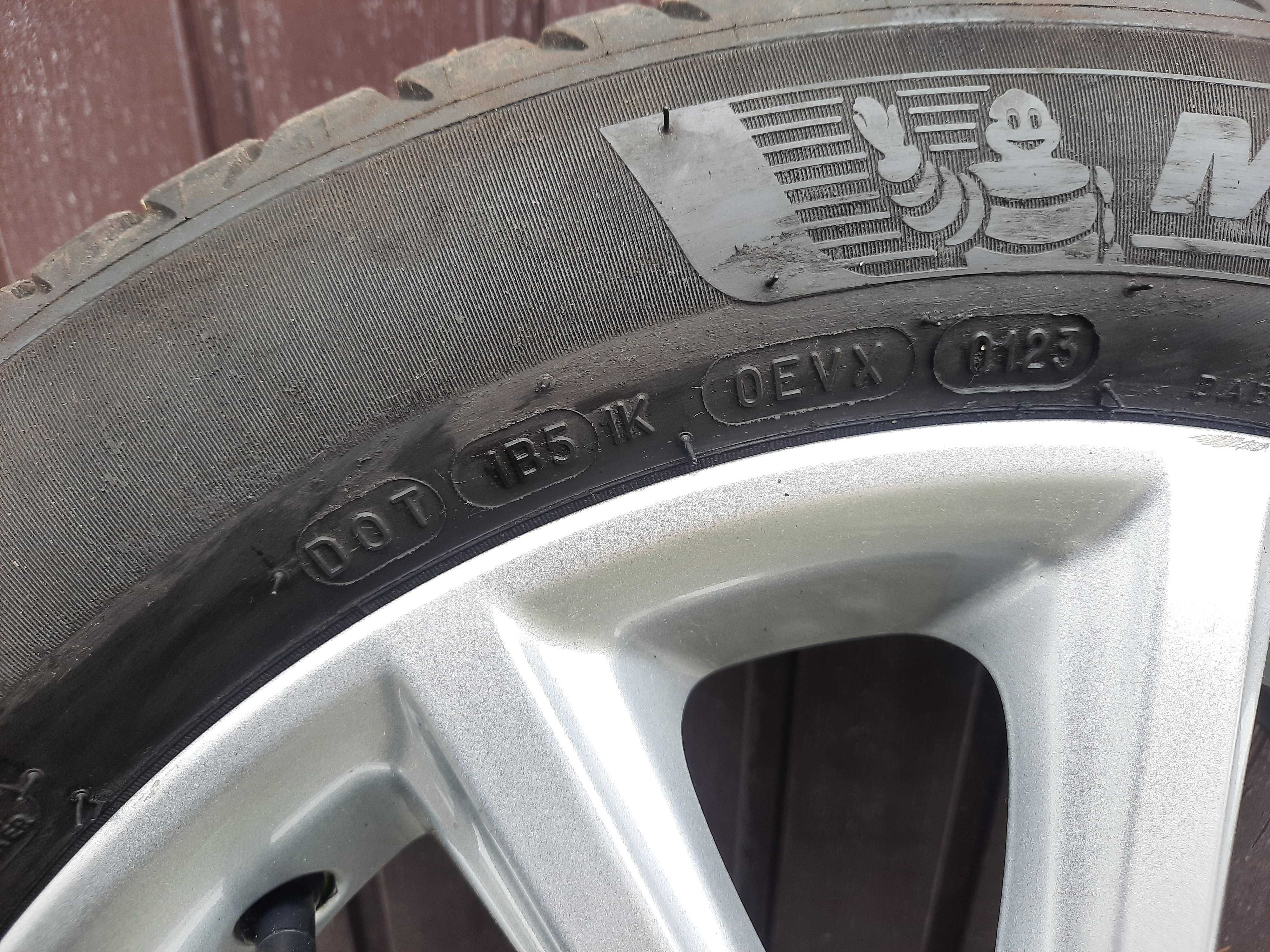 Jante Ford Fiesta/EcoSport/Fusion/B-Max + Anvelope Michelin Primacy 4