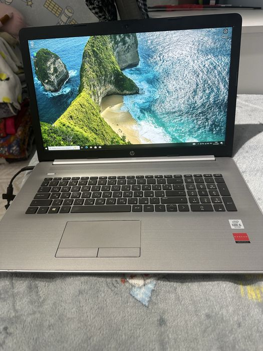 Hp 17” экран Core i5- 10210U 8gb Ozu