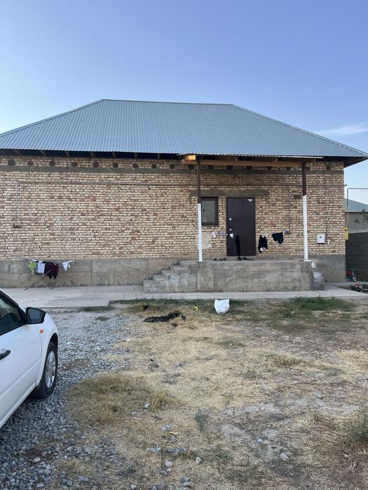 Уи сатылады кирпичтен салынган 100 гвадрат бозарык