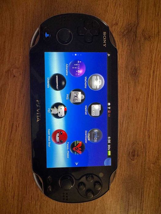 PS Vita PCH-1004