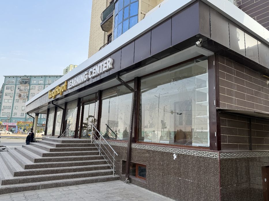 Ofis butik. Kafe. Bank