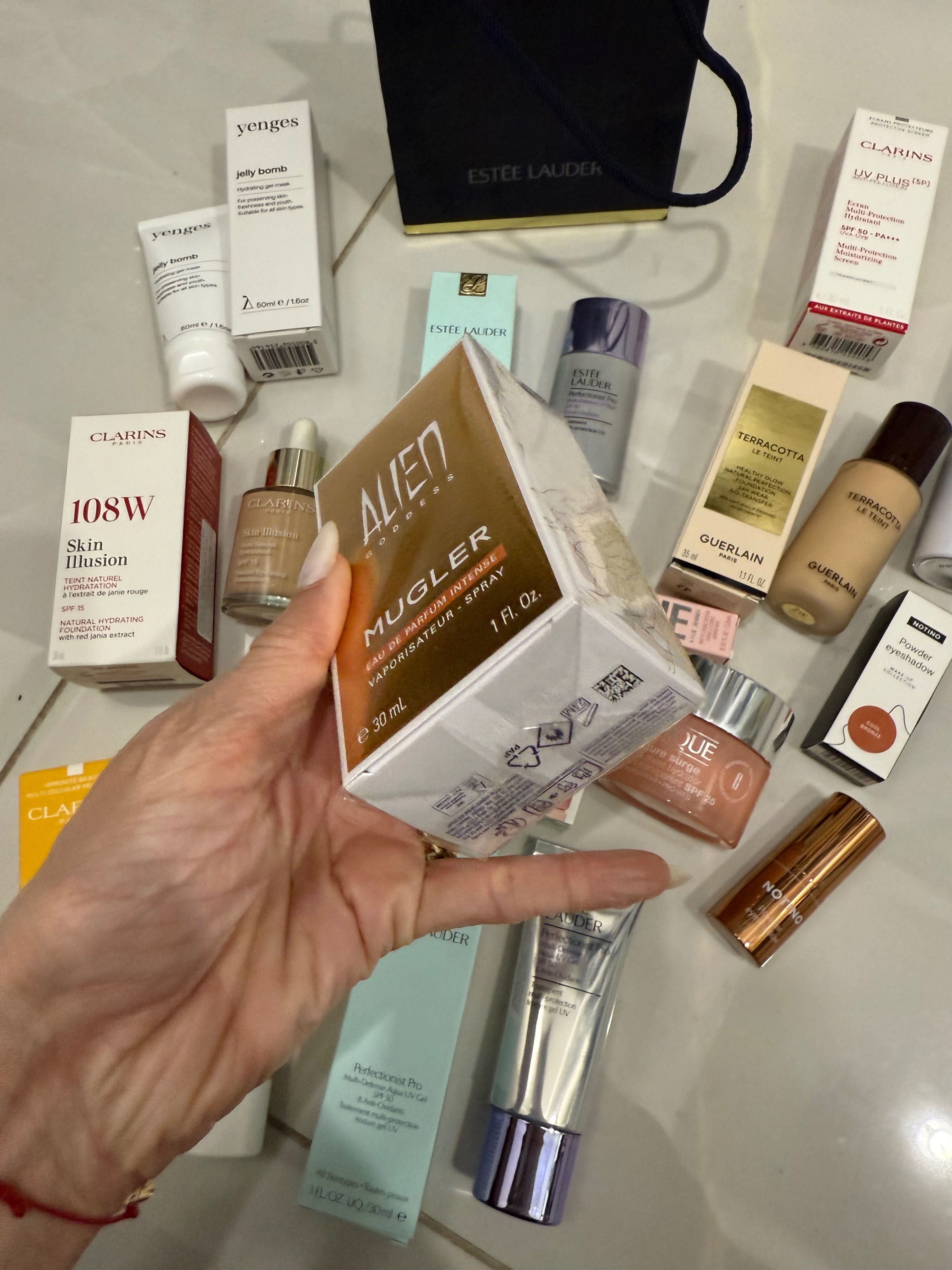 Козметика Este Lauder, Guerlain, Clarins, Kylie cosmetics