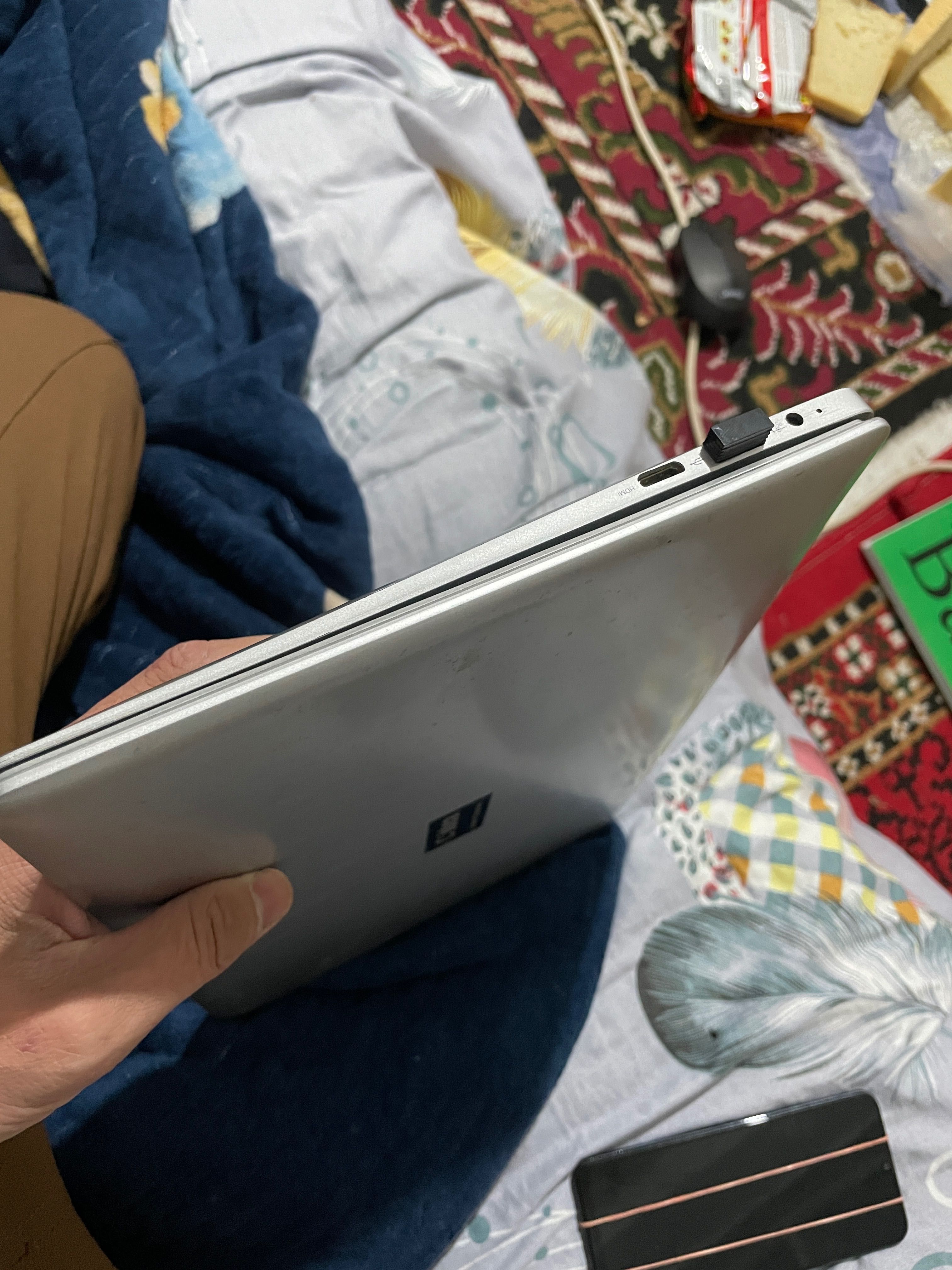 Notebook sotiladi