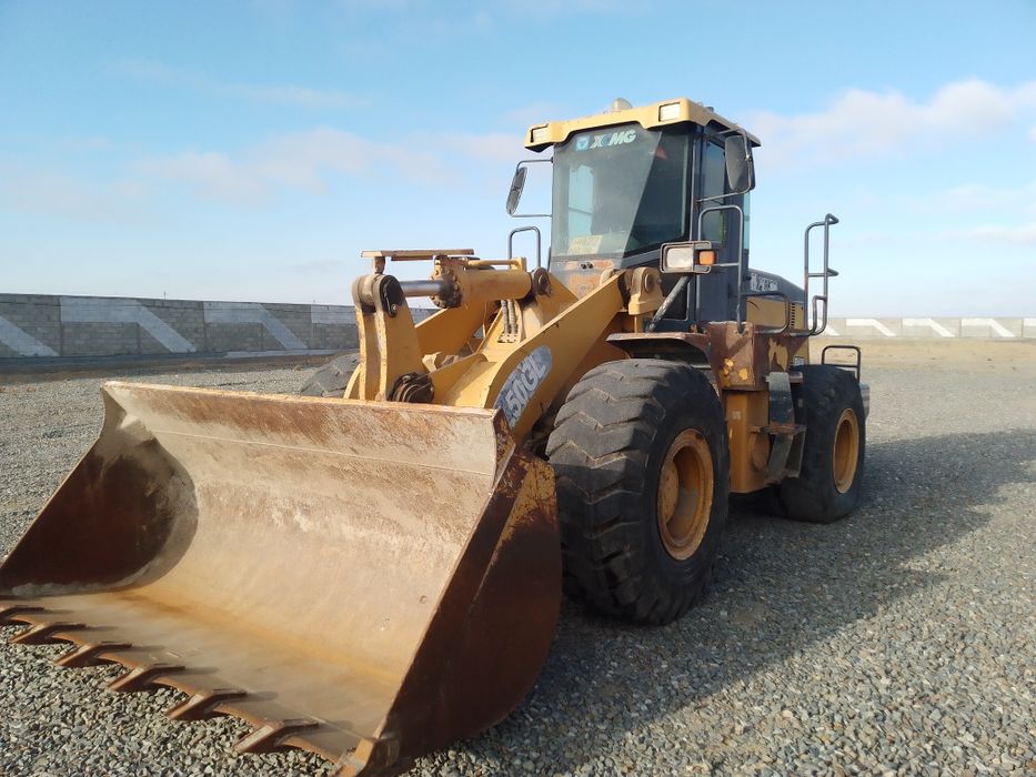 Погрузчик 3 кубалик 2013 йил