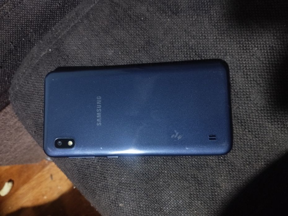 Samsung a10 sotiladi